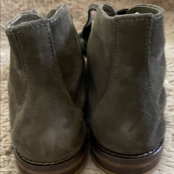 Marco Vicci Women’s 7 1/2 suede lace up booties olive  78-51224 - Picture 5 of 11